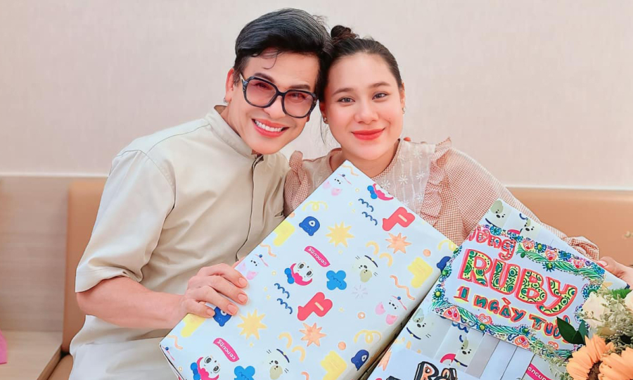 MC Thanh Bạch vào bệnh viện thăm 'mẹ bỉm' Hồ Bích Trâm