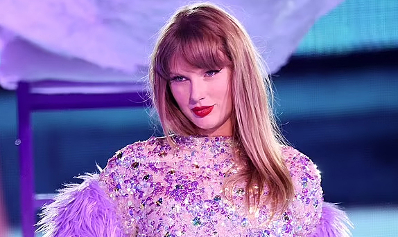 Tạp chí Billboard xin lỗi Taylor Swift