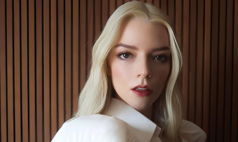 'Búp bê sống' Anya Taylor-Joy diện thiết kế của Công Trí