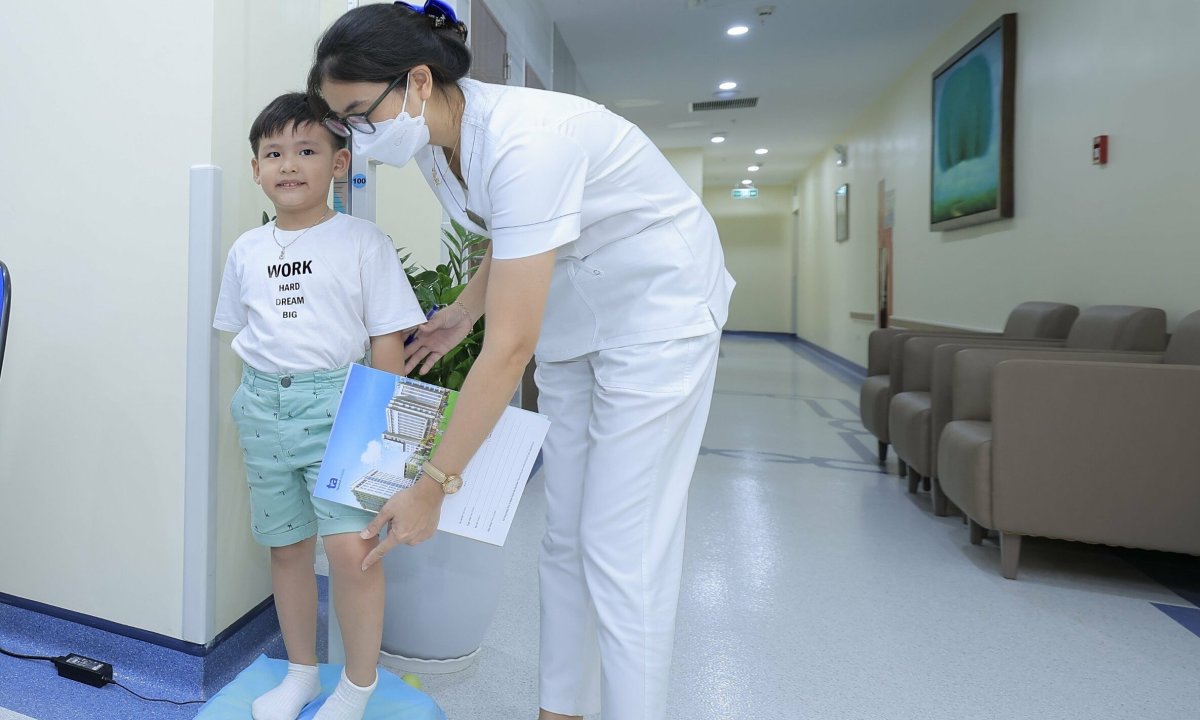 Ăn gì khiến trẻ khó tăng chiều cao?
