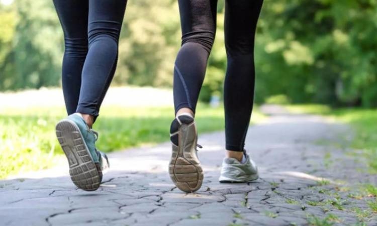 5 điều nên làm khi đi bộ sau bữa ăn