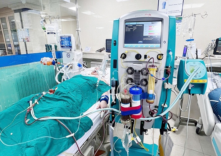 Nguy kịch vì tự ý dùng thuốc hạ sốt kéo dài