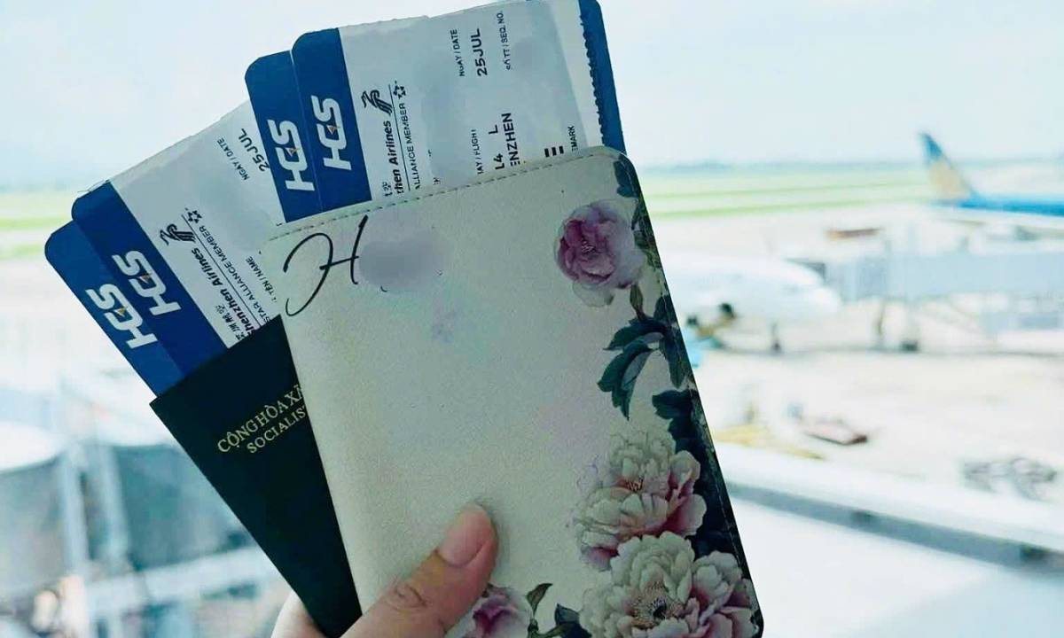 Bị suy giãn tĩnh mạch có nên đi du lịch?