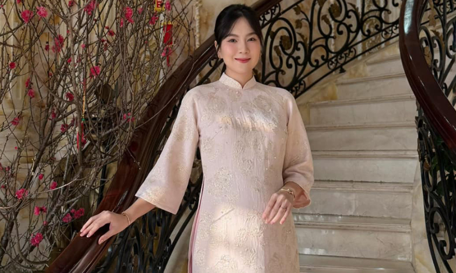 Ba mỹ nhân Việt diện áo dài 'giấu bầu' không trùng lặp suốt Tết