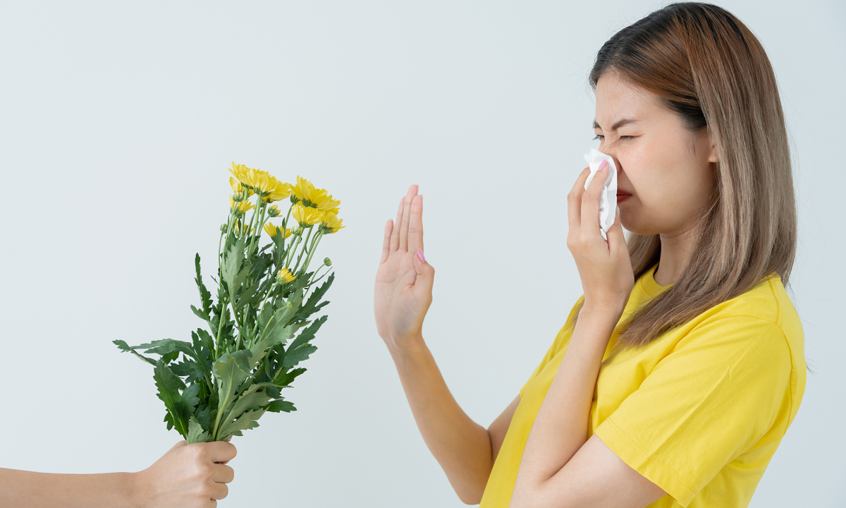 Viêm mũi dị ứng và cúm khác nhau thế nào?