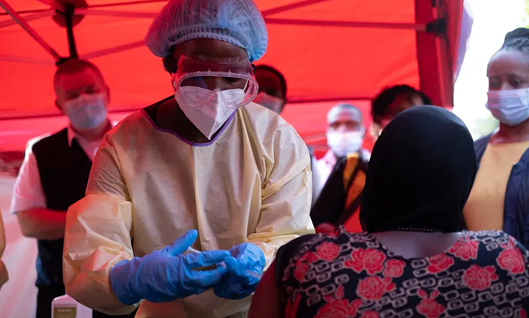Vaccine ngừa chủng Ebola Sudan được thử nghiệm lâm sàng