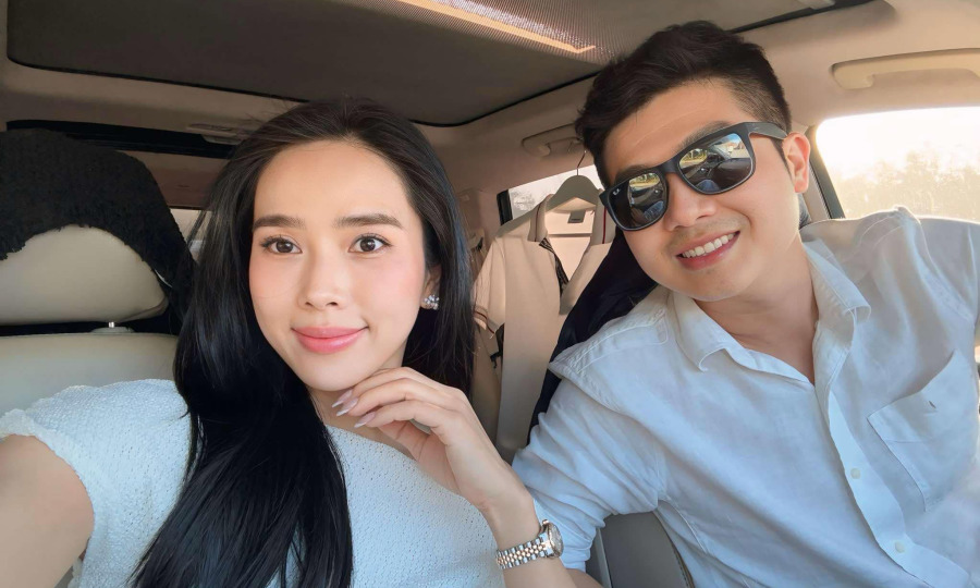 Bạn trai ra Quảng Ngãi đón Bella Mai vào TP HCM sau nghỉ Tết