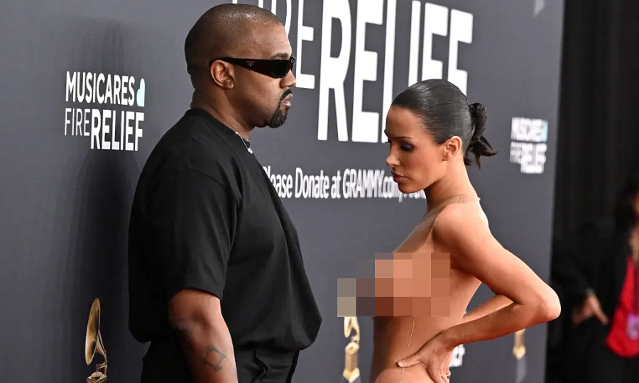 Lý do vợ Kanye West không bị phạt khi 'khỏa thân' ở Grammy