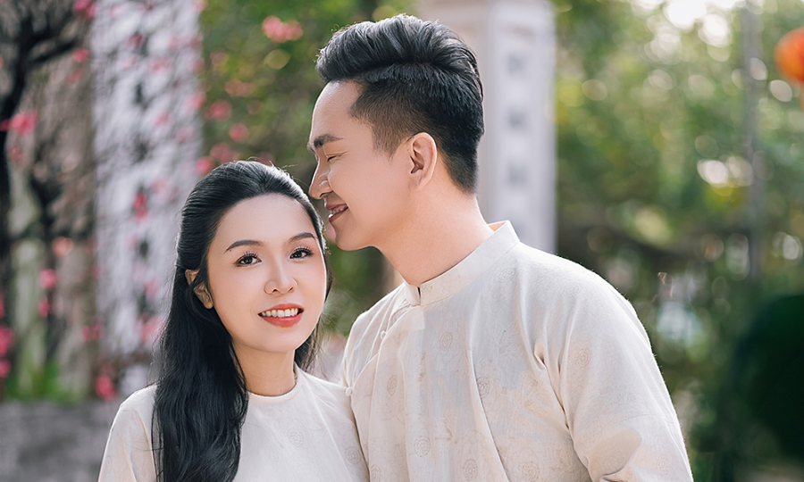 Sắc vóc bà xã giáo viên của MC Hạnh Phúc