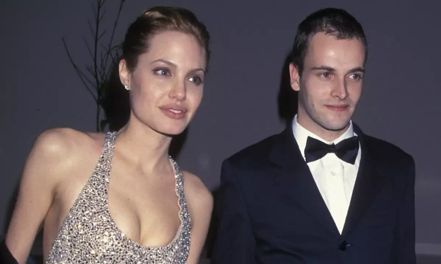 Angelina Jolie giữ mối quan hệ tốt đẹp với chồng cũ