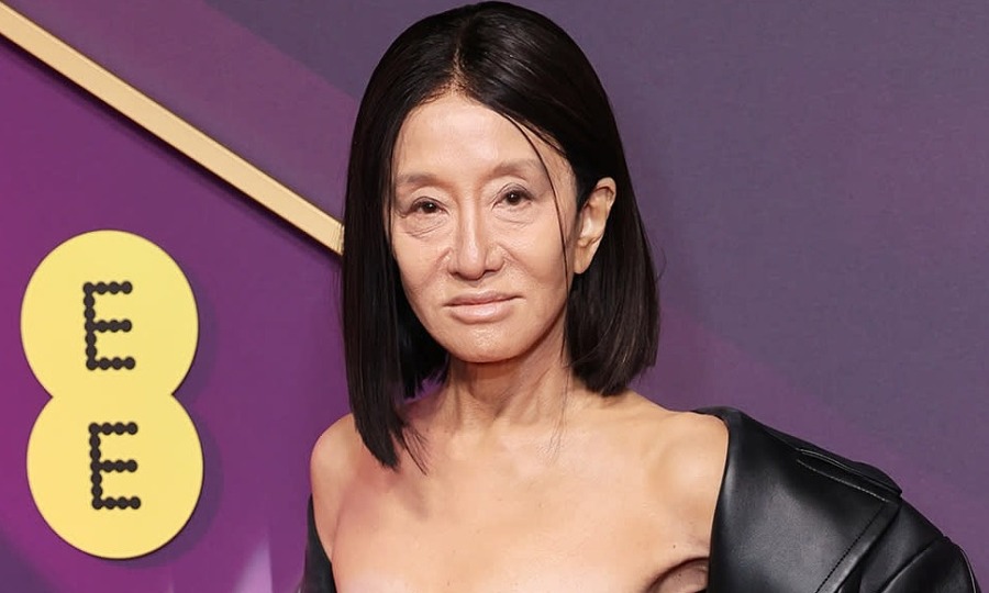 Vera Wang lộ da nhăn nheo, chùng nhão