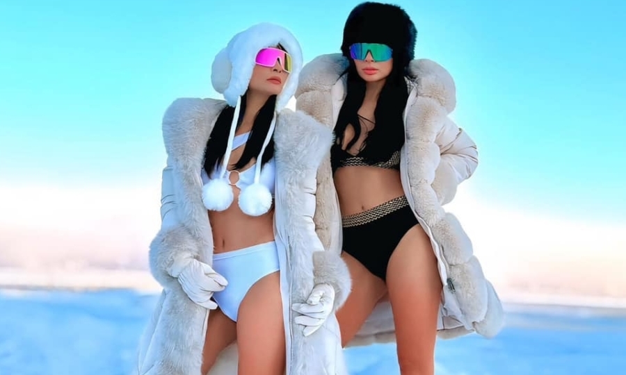 Thúy Hằng - Thúy Hạnh mặc bikini trên mặt hồ phủ tuyết -17 độ C