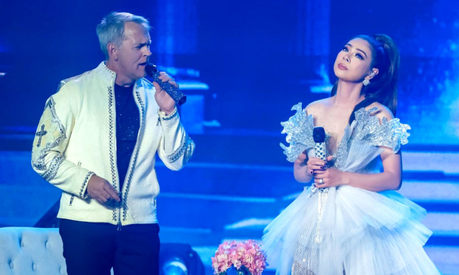 Đại gia Mỹ song ca tình tứ với Thanh Thảo