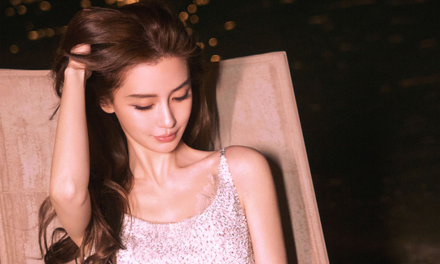 Sao châu Á 2/3: Angelababy khoe sắc vóc, Han Ga In nói về ba lần sảy thai