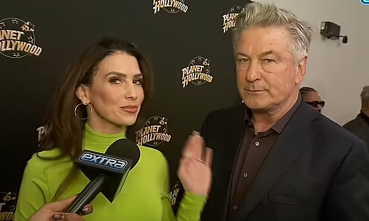 Vợ tài tử Alec Baldwin gây sốc khi mắng chồng giữa cuộc phỏng vấn