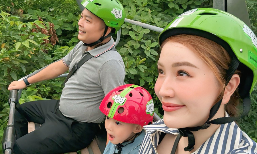 Bảo Thy run sợ khi đi chơi cùng chồng con