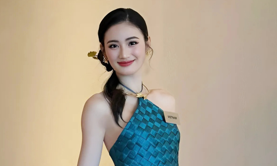 Ý Nhi: 'Tôi dậy từ 5h sáng mỗi ngày ở Miss World'