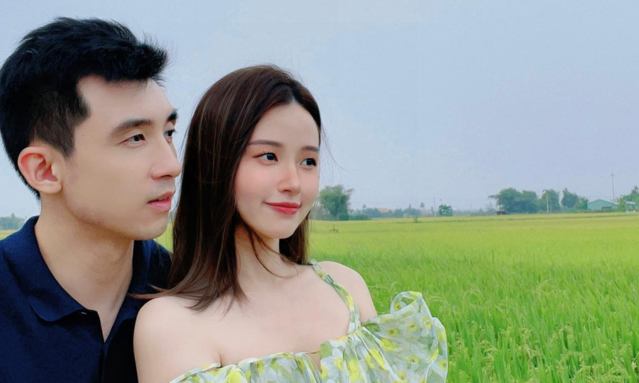 Ảnh sao 21/5: Vợ chồng Midu ôm nhau tình tứ