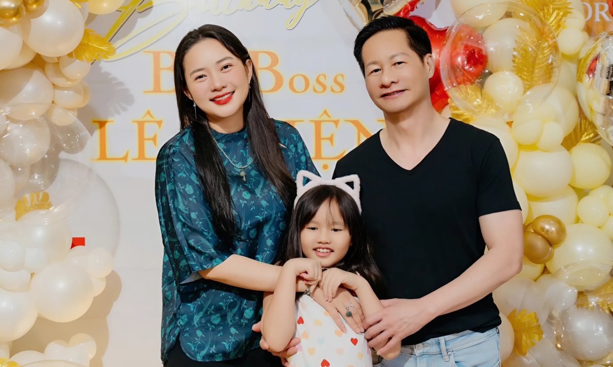 Vợ chồng Phan Như Thảo, Kha Ly thăm nhà Vy Oanh
