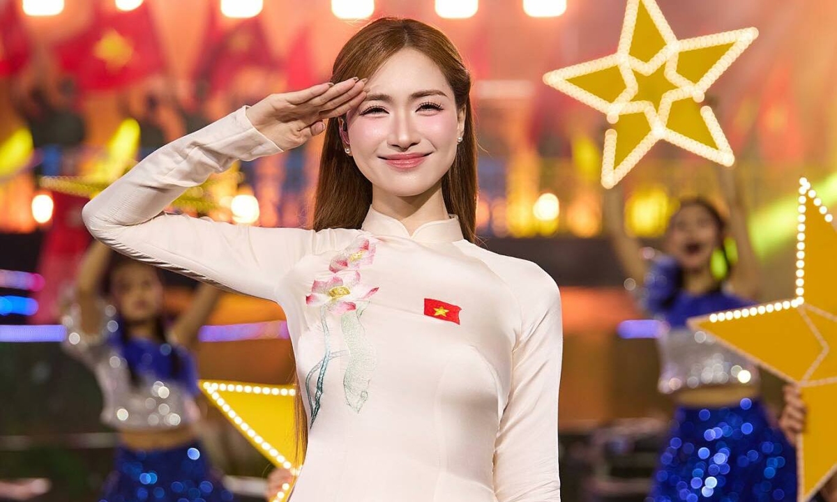 Tuổi 30 rực rỡ của Hòa Minzy