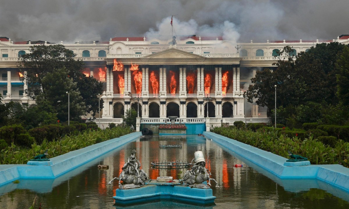 4 công trình biểu tượng của Nepal bị phá hoại vì biểu tình