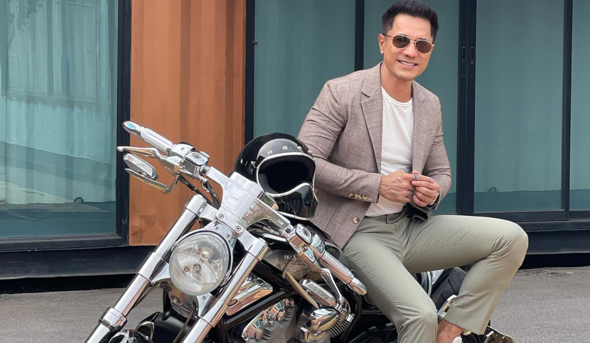 Bố đơn thân 60 tuổi nổi tiếng nhờ phong độ như thanh niên