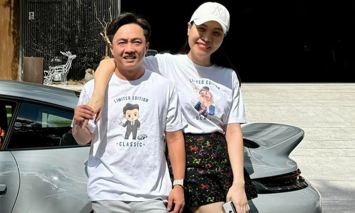 Cường Đôla - Đàm Thu Trang thể hiện tình cảm qua giày hiệu