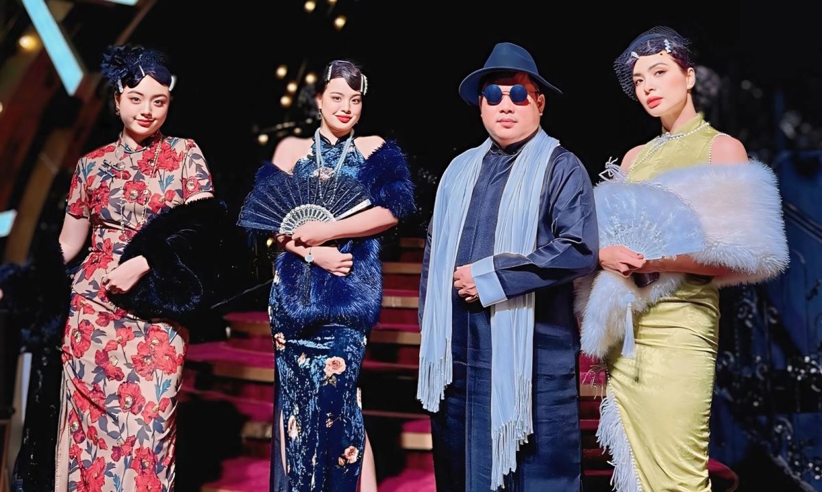 Gia đình Thúy Hạnh chi hơn 200 triệu đồng khám phá Thượng Hải