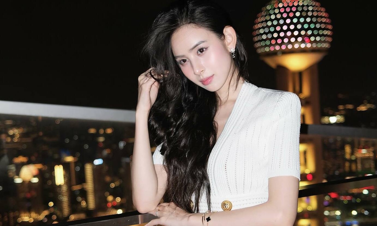 Hương Liên phủ nhận 'dùng túi Hermes nhái'