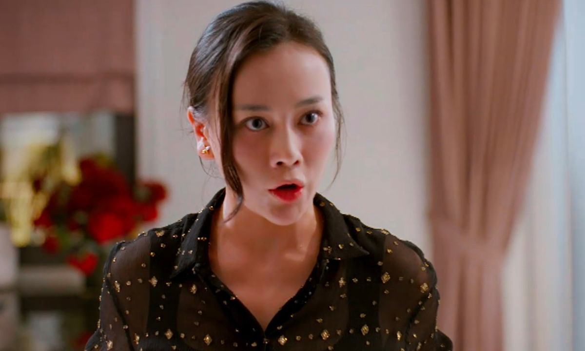 Phương Oanh diện áo tự thiết kế ba năm trước lên phim