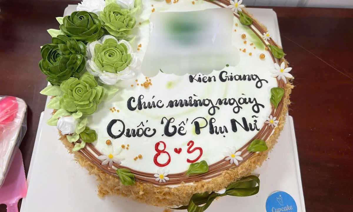 63 người nghi ngộ độc sau ăn bánh kem