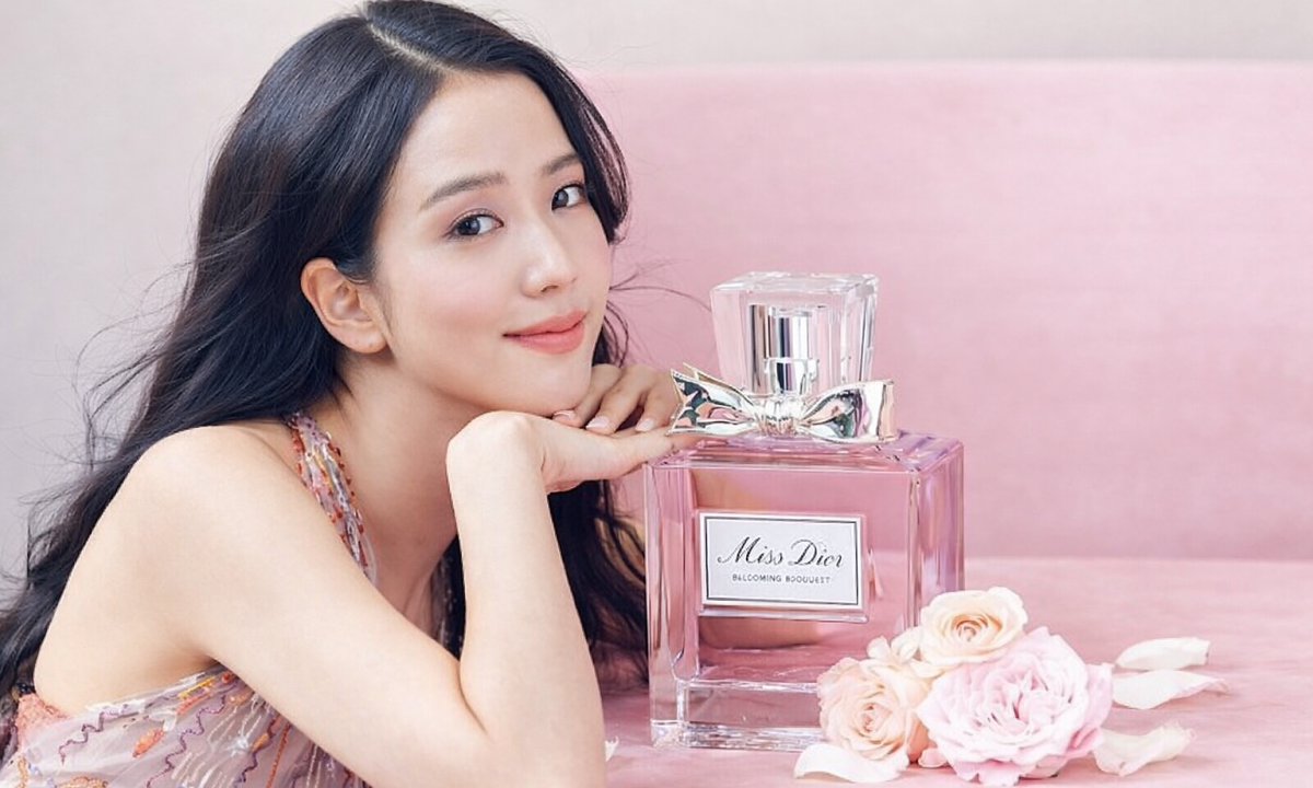 8 chai nước hoa giá dưới 2 triệu đồng thích hợp làm quà tặng 8/3