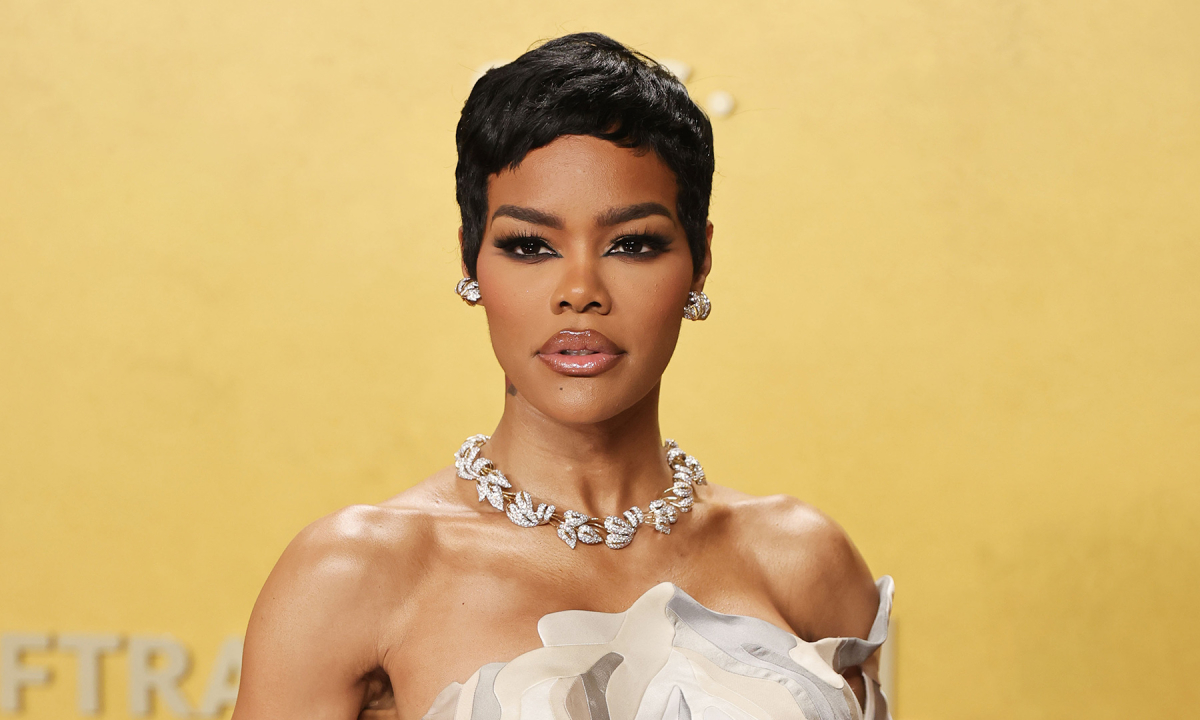 'Mỹ nhân gợi cảm nhất thế giới' diện đầm 'nude nghệ thuật' lên thảm đỏ