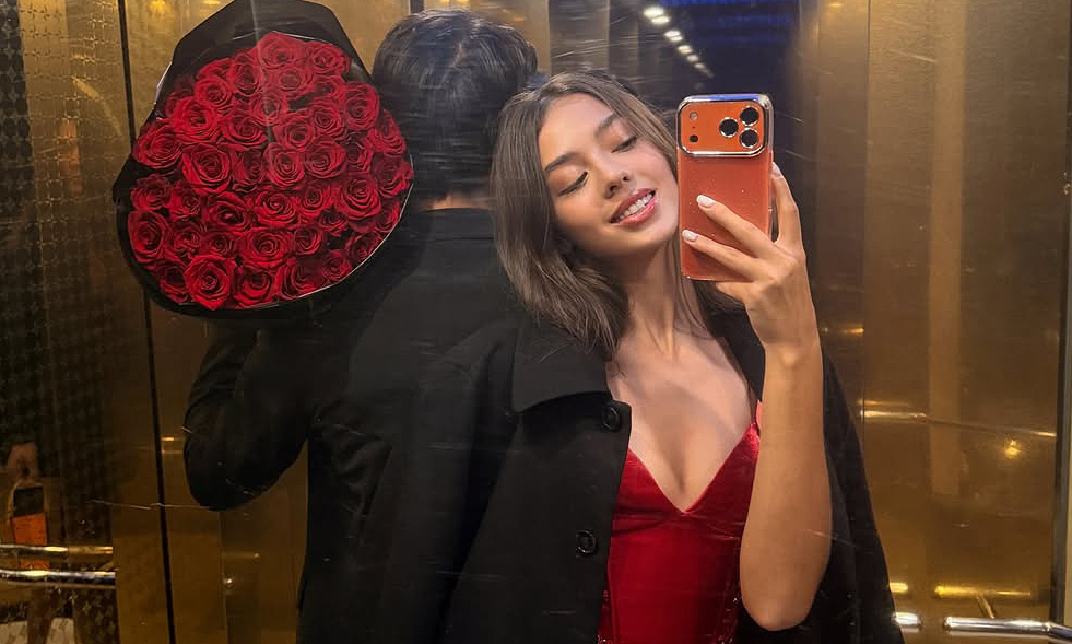 Vợ Bùi Tiến Dũng lên đồ nóng bỏng hẹn hò với chồng