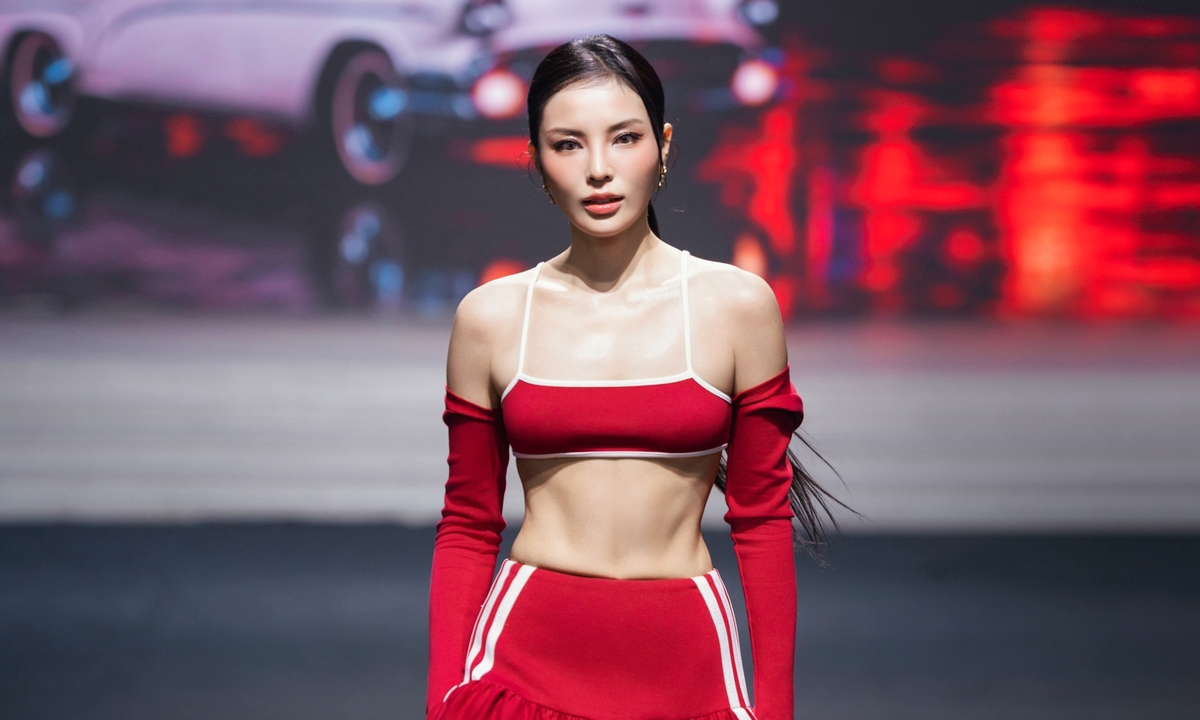 Đỗ Mạnh Cường lăng xê phong cách thể thao
